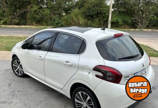 Autos - Peugeot 208 feline 2018 Nafta 89000Km - En Venta