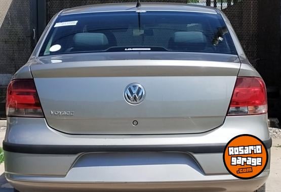 Autos - Volkswagen Voyage 2011 Nafta 189000Km - En Venta