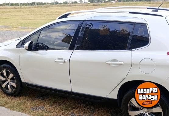 Autos - Peugeot 2008 feline 2017 Nafta 62000Km - En Venta