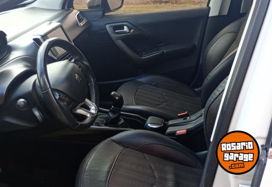 Autos - Peugeot 2008 feline 2017 Nafta 62000Km - En Venta