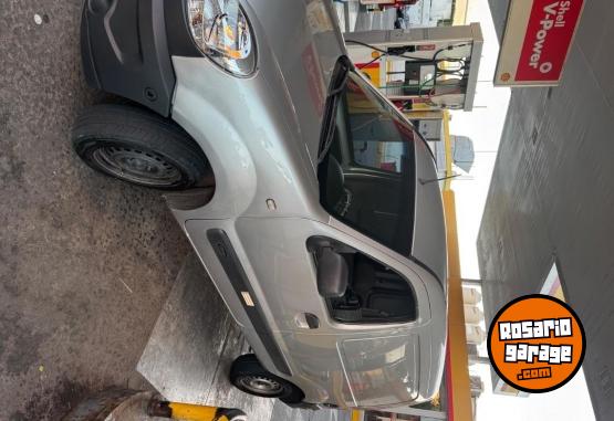 Utilitarios - Renault Kangoo 2014 GNC 250000Km - En Venta