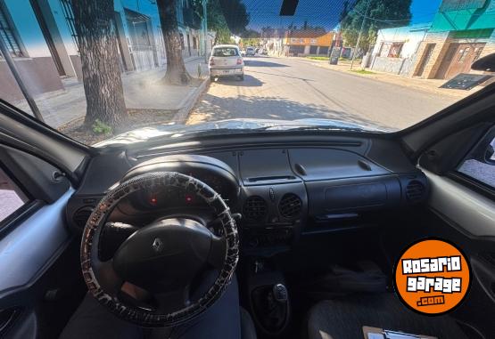 Utilitarios - Renault Kangoo 2014 GNC 250000Km - En Venta