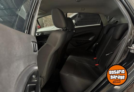 Autos - Ford Fiesta SE 2014 Nafta 138000Km - En Venta