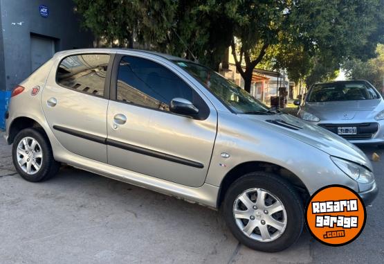 Autos - Peugeot 206 2008 Nafta 180000Km - En Venta