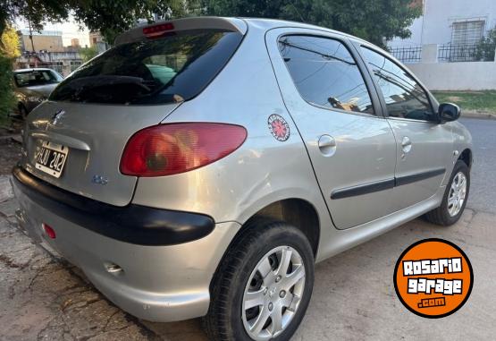 Autos - Peugeot 206 2008 Nafta 180000Km - En Venta