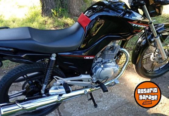 Motos - Honda Titan 2020 Nafta 14900Km - En Venta