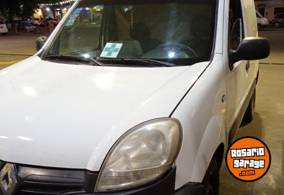 Utilitarios - Renault Kangoo 2014 GNC 300000Km - En Venta