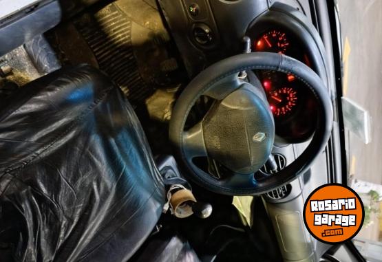 Utilitarios - Renault Kangoo 2014 GNC 300000Km - En Venta