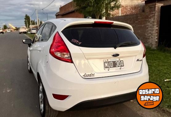 Autos - Ford Kinetic 2013 Nafta 220000Km - En Venta