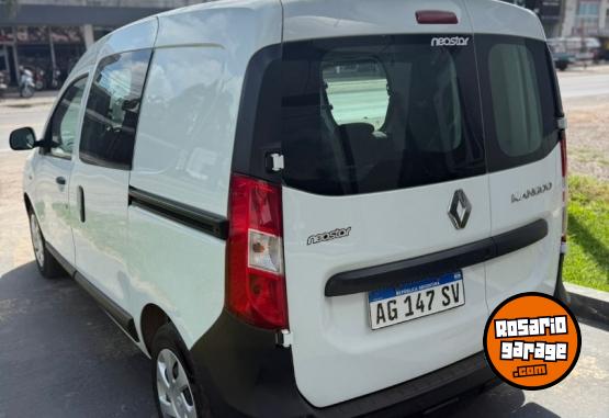 Utilitarios - Renault KANGOO EXPRESS CONFORT 5A 2023 Nafta 60000Km - En Venta
