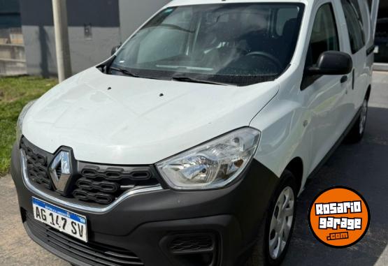 Utilitarios - Renault KANGOO EXPRESS CONFORT 5A 2023 Nafta 60000Km - En Venta