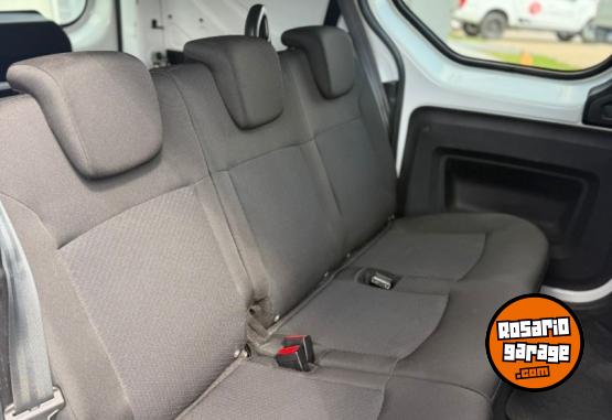 Utilitarios - Renault KANGOO EXPRESS CONFORT 5A 2023 Nafta 60000Km - En Venta