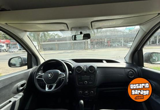 Utilitarios - Renault KANGOO EXPRESS CONFORT 5A 2023 Nafta 60000Km - En Venta