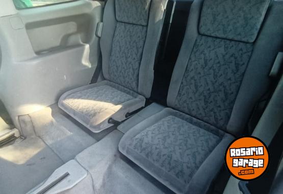 Autos - Chevrolet ZAFIRA  GL 2003 Nafta 200000Km - En Venta