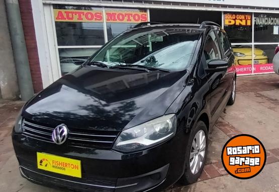 Autos - Volkswagen SURAN CONFORT LINE 2011 Nafta 140000Km - En Venta