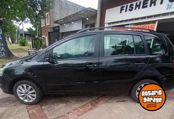 Autos - Volkswagen SURAN CONFORT LINE 2011 Nafta 140000Km - En Venta
