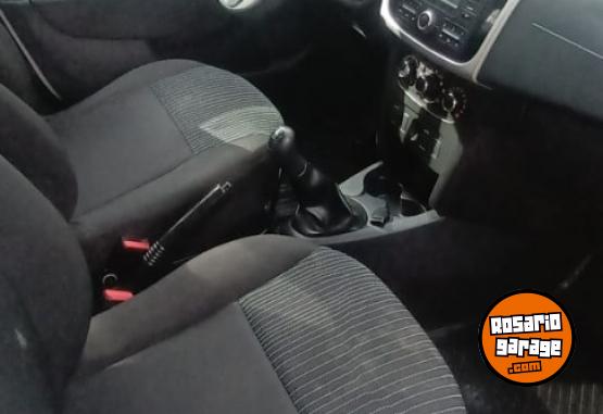 Autos - Renault LOGAN AUTHENTIQUE 2019 Nafta 111111Km - En Venta