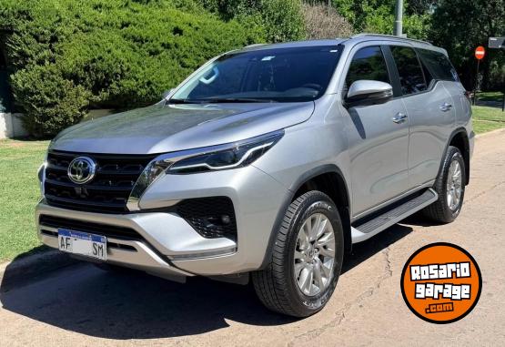 Camionetas - Toyota SW4 SRX 2023 Nafta 48600Km - En Venta