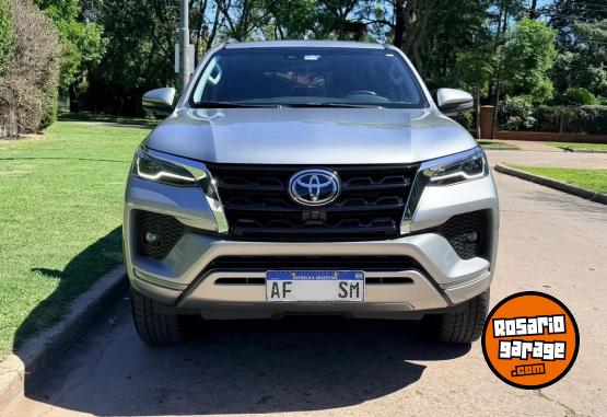 Camionetas - Toyota SW4 SRX 2023 Nafta 48600Km - En Venta