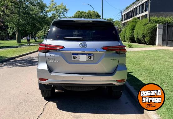 Camionetas - Toyota SW4 SRX 2023 Nafta 48600Km - En Venta