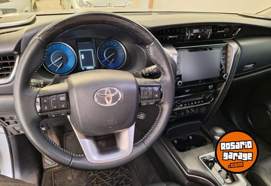 Camionetas - Toyota SW4 SRX 2023 Diesel 49600Km - En Venta