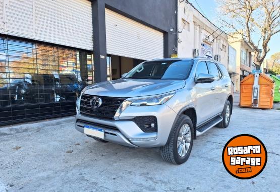 Camionetas - Toyota SW4 SRX 2023 Diesel 49600Km - En Venta