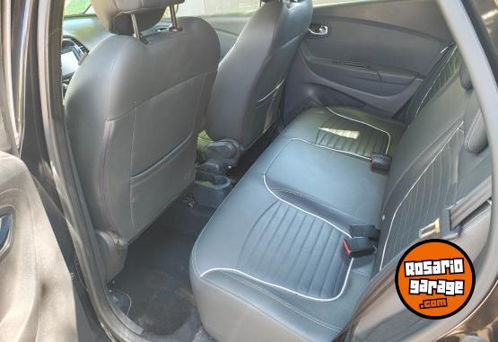 Autos - Renault Captur intense 2016 Nafta 184000Km - En Venta