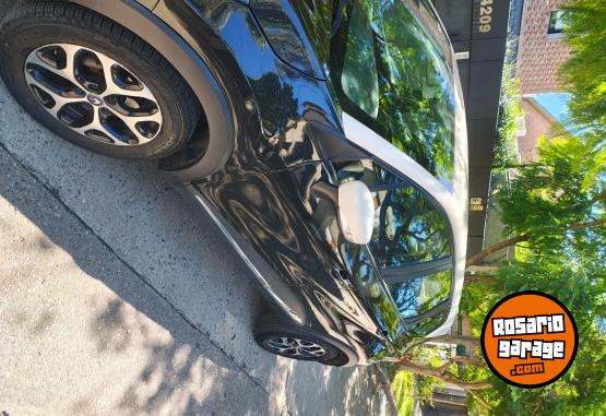 Autos - Renault Captur intense 2016 Nafta 184000Km - En Venta