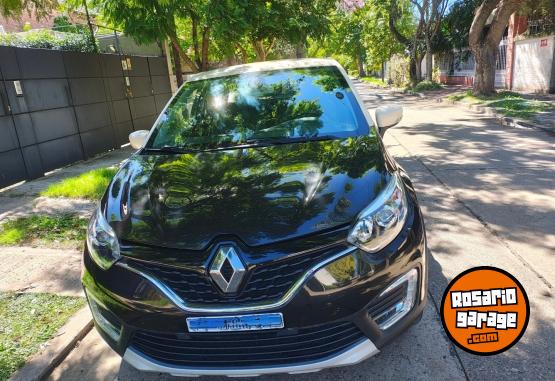 Autos - Renault Captur intense 2016 Nafta 184000Km - En Venta