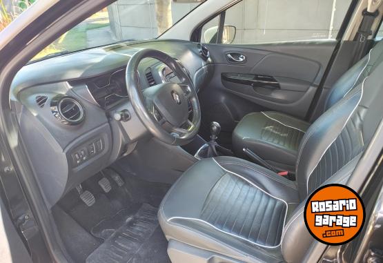 Autos - Renault Captur intense 2016 Nafta 184000Km - En Venta