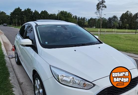 Autos - Ford Focus 3 Se plus 2015 Nafta 110000Km - En Venta