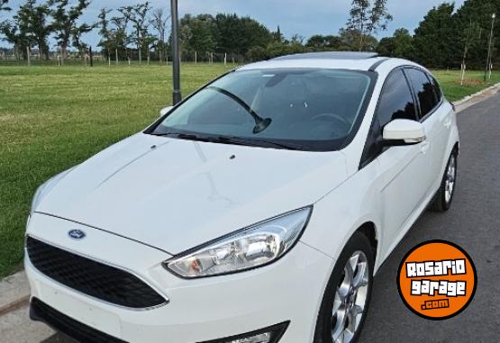 Autos - Ford Focus 3 Se plus 2015 Nafta 110000Km - En Venta