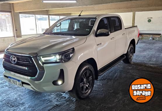 Camionetas - Toyota Hilux 2.8cd srv 204hp 2021 Diesel 76000Km - En Venta