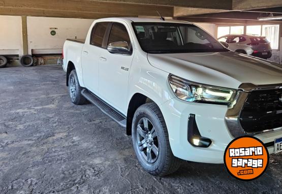 Camionetas - Toyota Hilux 2.8cd srv 204hp 2021 Diesel 76000Km - En Venta