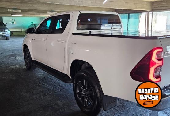 Camionetas - Toyota Hilux 2.8cd srv 204hp 2021 Diesel 76000Km - En Venta