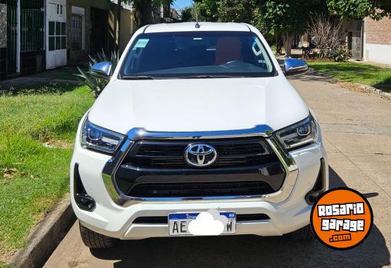 Camionetas - Toyota Hilux 2.8cd srv 204hp 2021 Diesel 76000Km - En Venta