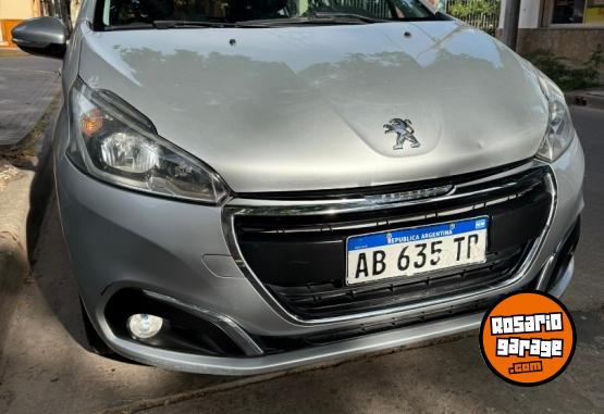 Autos - Peugeot 208 allure 2017 Nafta 110000Km - En Venta