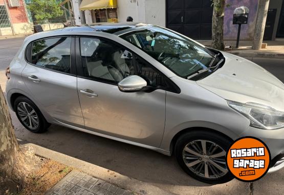 Autos - Peugeot 208 allure 2017 Nafta 110000Km - En Venta