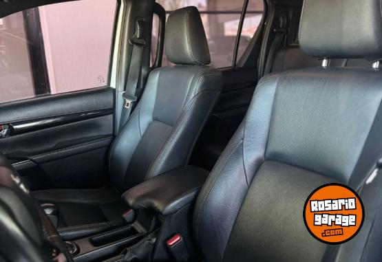 Autos - Toyota Toyota Hillux SRX 4X4 2020 Diesel 130000Km - En Venta