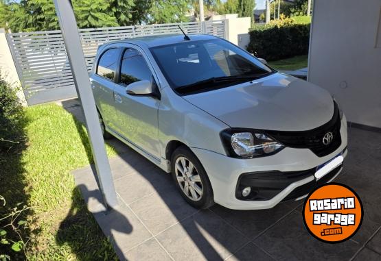 Autos - Toyota Etios 2018 Nafta 80000Km - En Venta