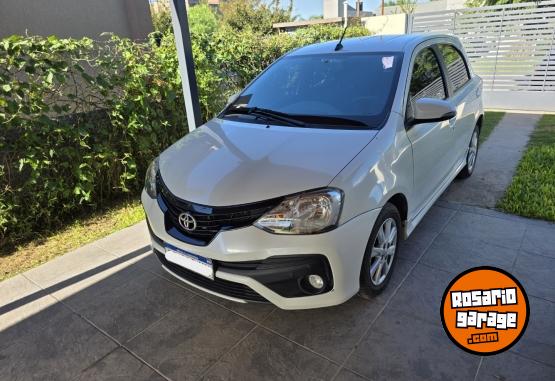 Autos - Toyota Etios 2018 Nafta 80000Km - En Venta