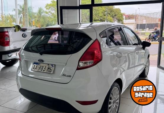 Autos - Ford Fiesta SE 2017 Nafta 180000Km - En Venta