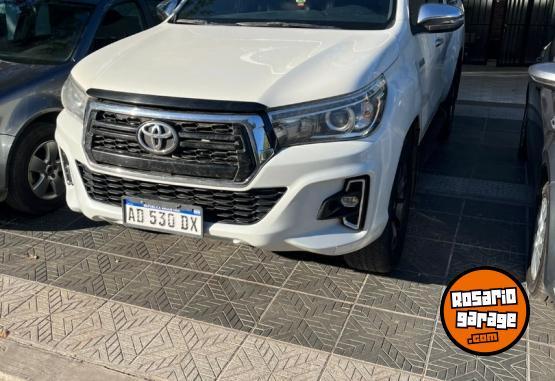Camionetas - Toyota HILLUX 2.8 TDI 4X2 SRX 2019 Diesel  - En Venta