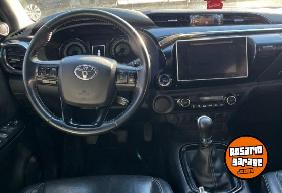 Camionetas - Toyota HILLUX 2.8 TDI 4X2 SRX 2019 Diesel  - En Venta