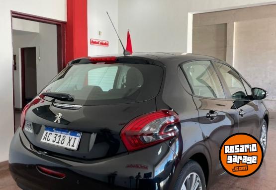 Autos - Peugeot 208 ALLURE TOUCH 2018 Nafta 72000Km - En Venta