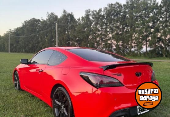 Autos - Hyundai Genesis 2011 Nafta 123000Km - En Venta