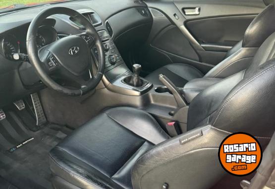 Autos - Hyundai Genesis 2011 Nafta 123000Km - En Venta