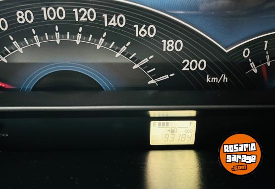 Autos - Toyota Etios xs 2014 Nafta 93000Km - En Venta