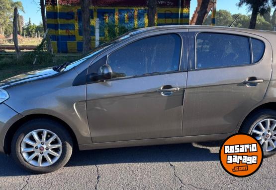 Autos - Fiat Palio Atractive 2014 Nafta 110000Km - En Venta