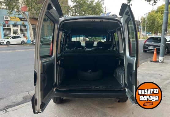 Utilitarios - Renault Kangoo Sportway 2017 GNC 110000Km - En Venta